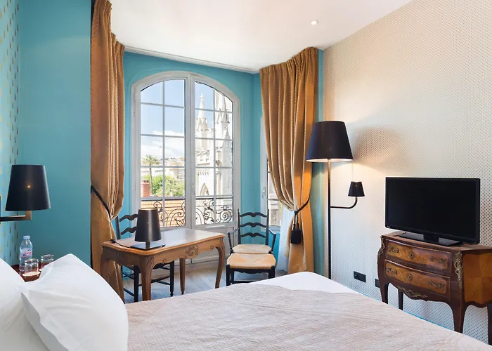 מלון Le Grimaldi By Happyculture 4*