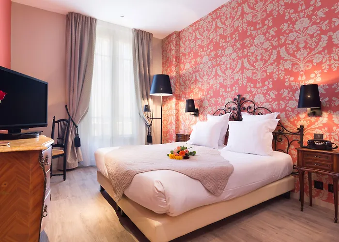 Otel Le Grimaldi By Happyculture 4*